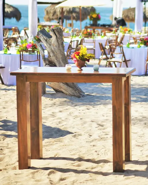 Round Rustic Table in Punta Mita: Weddings, Parties, Corporate Events
